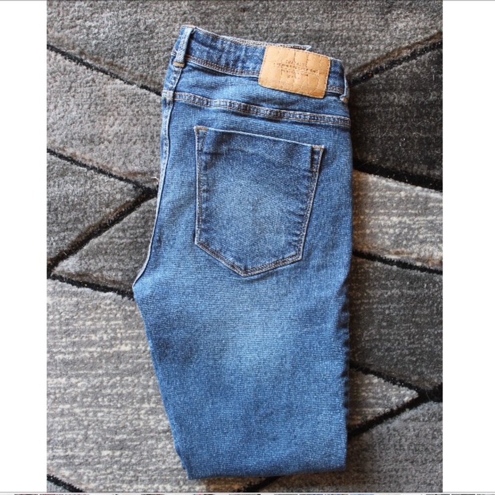 ZARA Trafaluc Jeans 4 *Discounted*